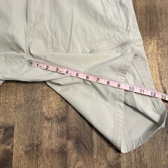 Huk Performance Fishing Men’s Next Level Zip Pocket Short 9.25” Khaki Sz XLarge - Picture 7 of 7